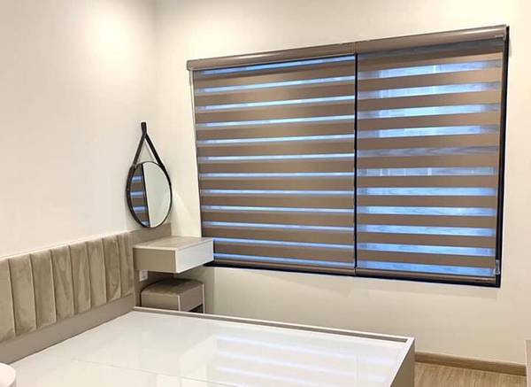 Tổng hợp các mẫu rèm cửa kéo lên xuống phổ biến được yêu thích