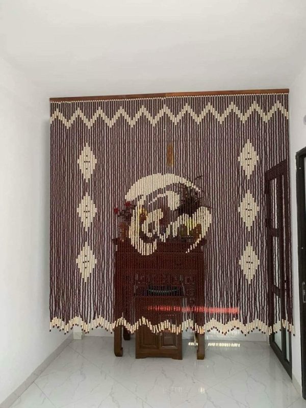 Rèm hạt gỗ che bàn thờ - Ảnh 3