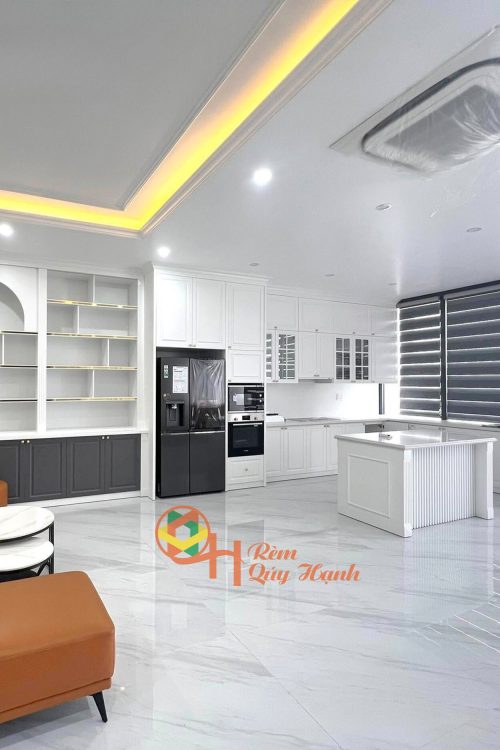 Rèm cầu vồng cho khung cửa lớn