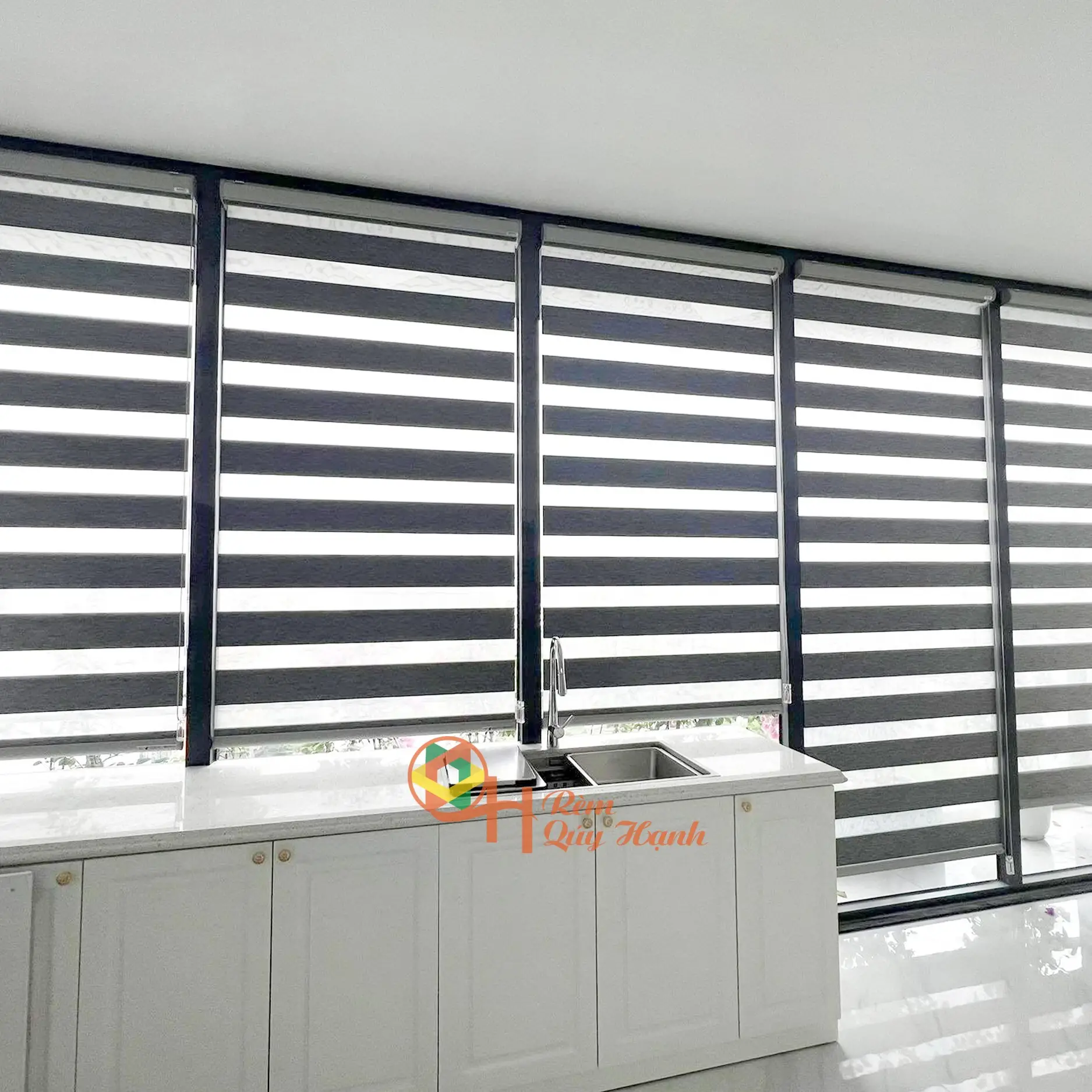 Ưu và nhược điểm của rèm cầu vồng