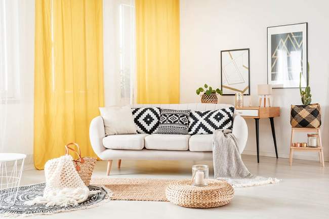 Chọn rèm cửa phù hợp với sofa – Cho không gian hài hòa và tinh tế