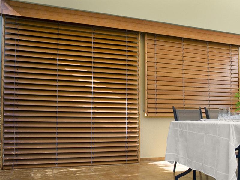 Rèm sáo gỗ là sự lựa chọn hoàn hảo cho những ai yêu thích vẻ đẹp tự nhiên, sang trọng